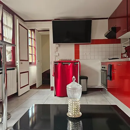 Petit Duplex Apartment